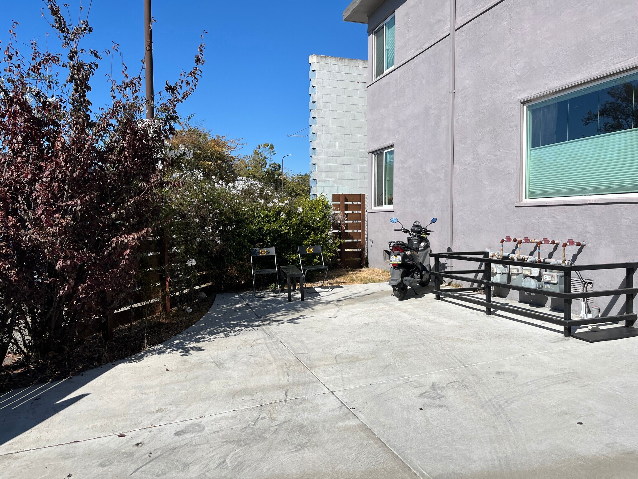 Building Photo - 3411 Adeline St
