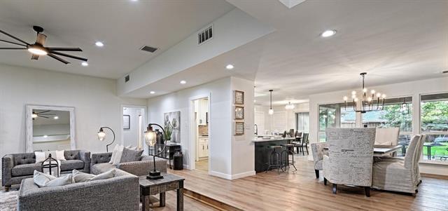 Building Photo - 2205 Timberwood