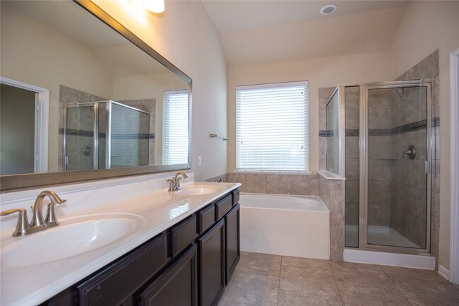 Building Photo - 311 Lockridge Hill Ln