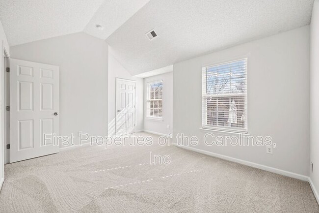 Building Photo - 1411 Swaying Branch Ln