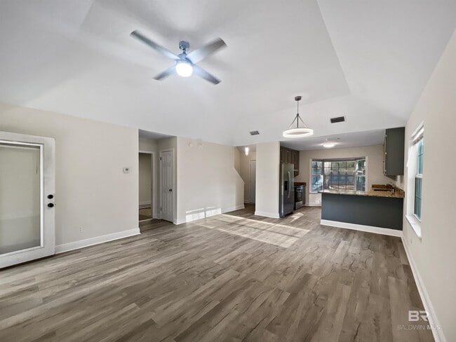 Building Photo - 15 Twin Echo Ct