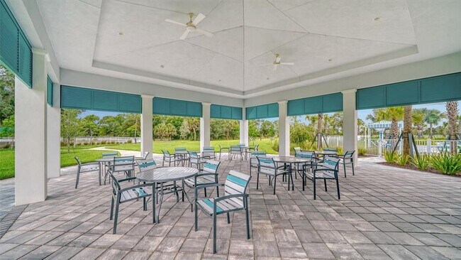 Building Photo - 10105 Canaveral Cir