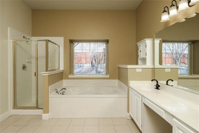 Building Photo - 717 Summerfield Dr