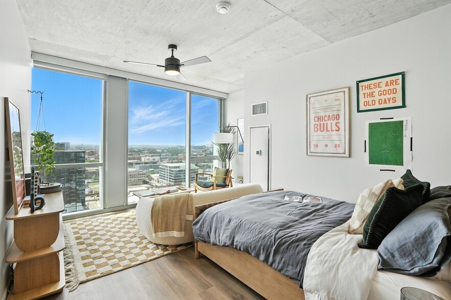 Building Photo - 1101 W Carroll Ave