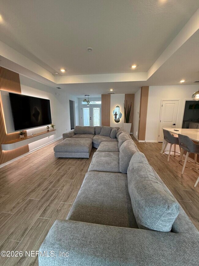 Building Photo - 2105 Featheredge Wy