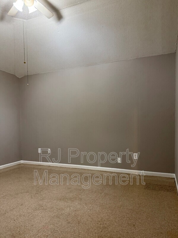 Building Photo - 710 Pendleton St