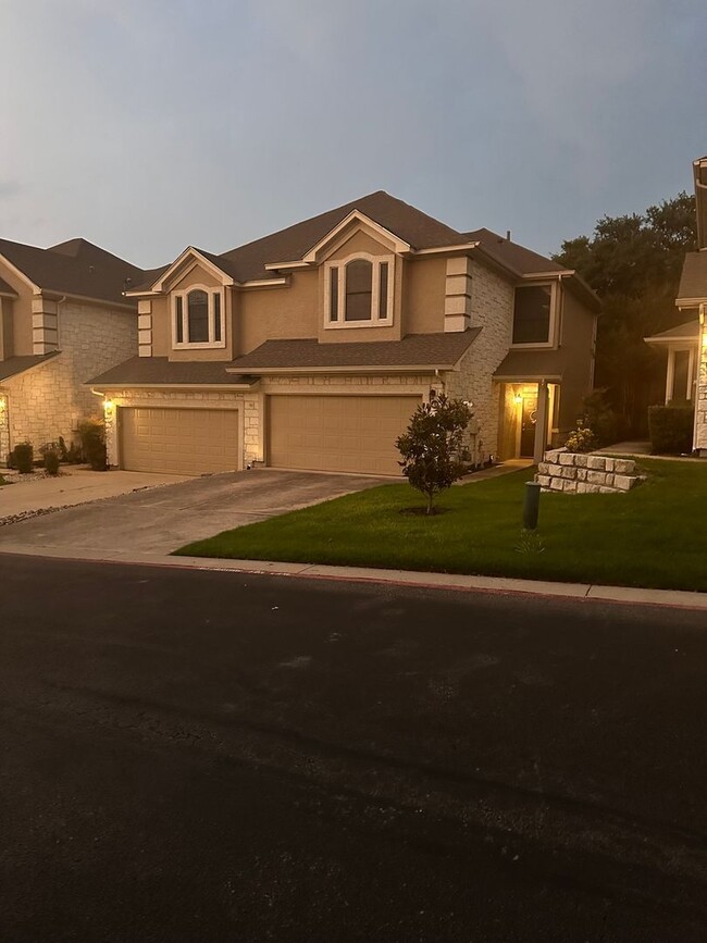 Primary Photo - 3300 Forest Creek Dr