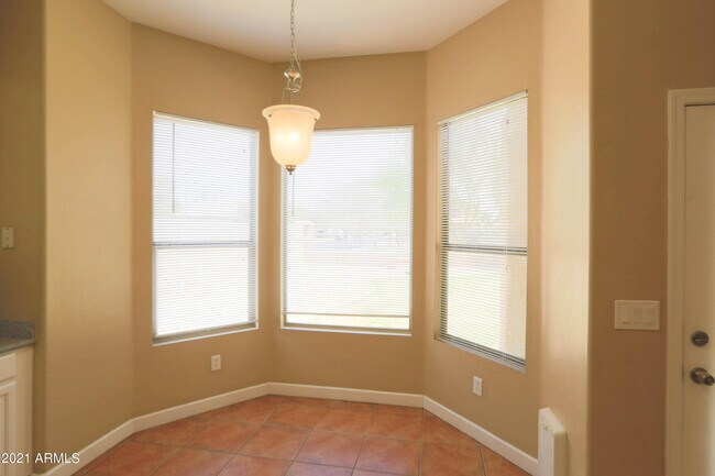 Building Photo - 7456 W Aurora Dr