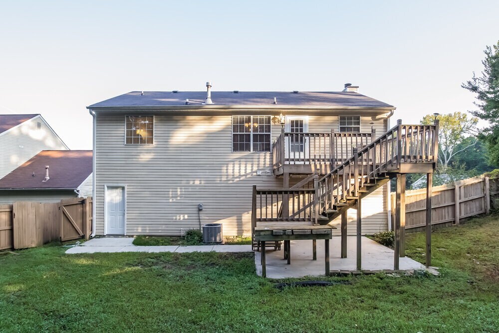 Building Photo - 3714 Crescent Hill Ln