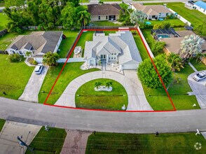 Building Photo - 5918 NW Hann Dr