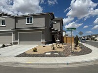 Building Photo - Beautiful new home!