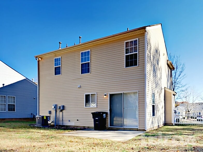 Building Photo - 3014 Great Falls Dr