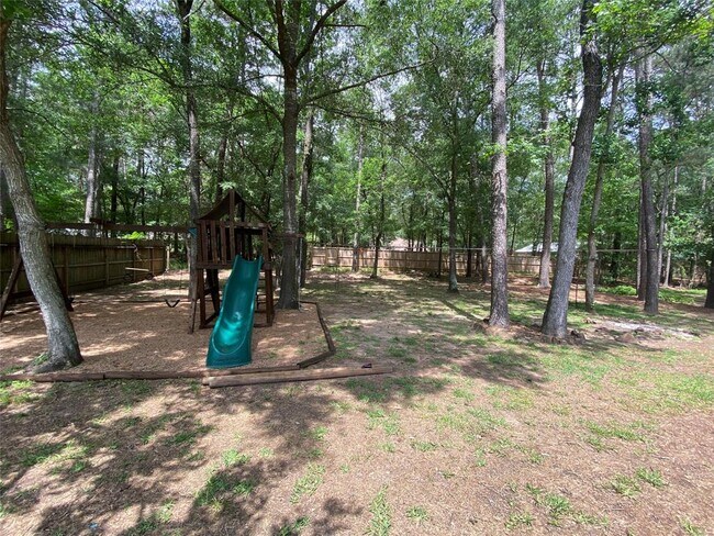 Building Photo - 6018 Sugar Bush Dr