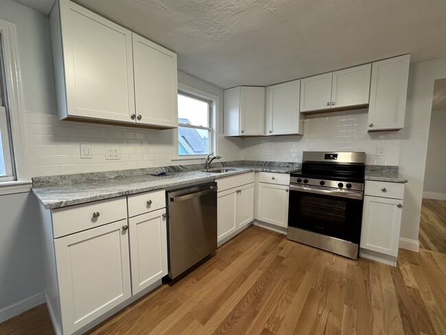 Building Photo - 144 Union St