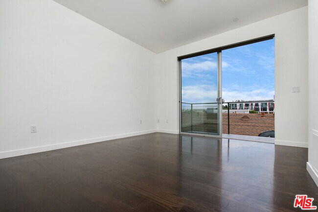 Building Photo - 11610 Ohio Ave