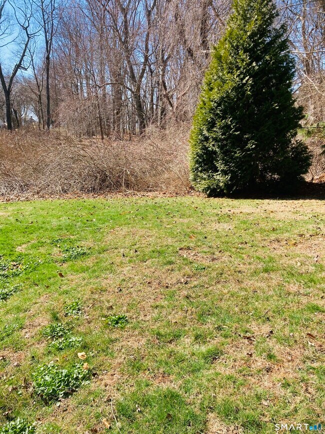 Building Photo - 16 Farview Ave