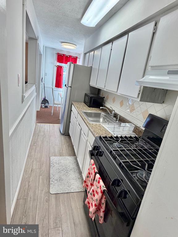 Building Photo - 7245 Radbourne Rd