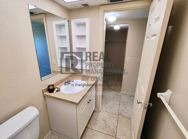 Building Photo - 12471 McGregor Blvd