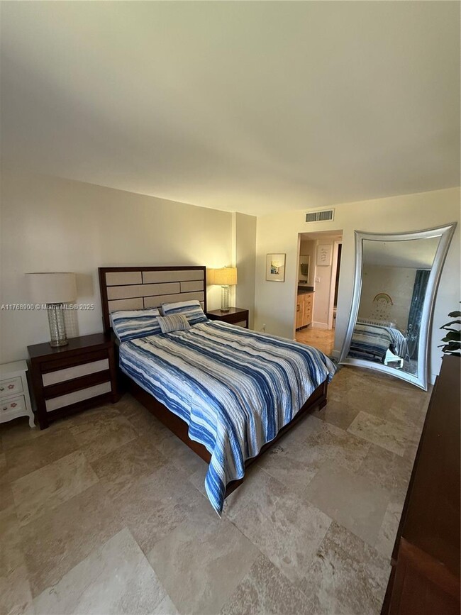 Building Photo - 20335 W Country Club Dr