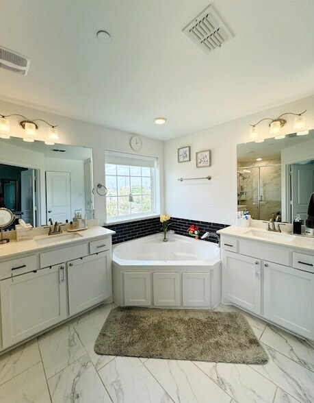 Building Photo - 1036 Switchgrass Ln