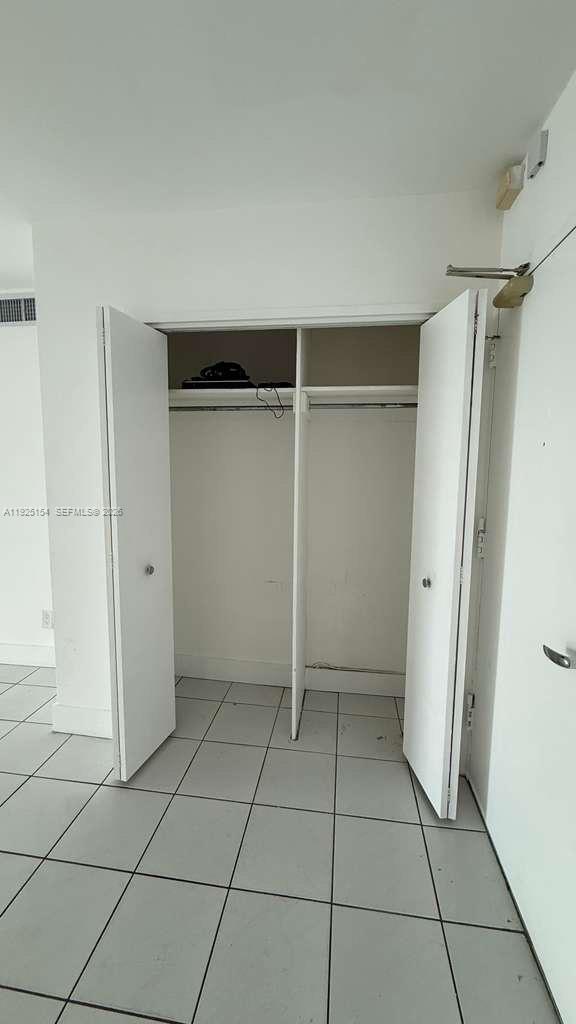 Building Photo - 5161 Collins Ave