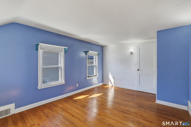 Building Photo - 26 St Augustine St