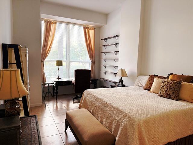 Building Photo - 550 Okeechobee Blvd