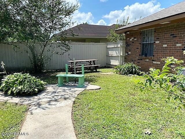 Building Photo - 206 Terry Dr