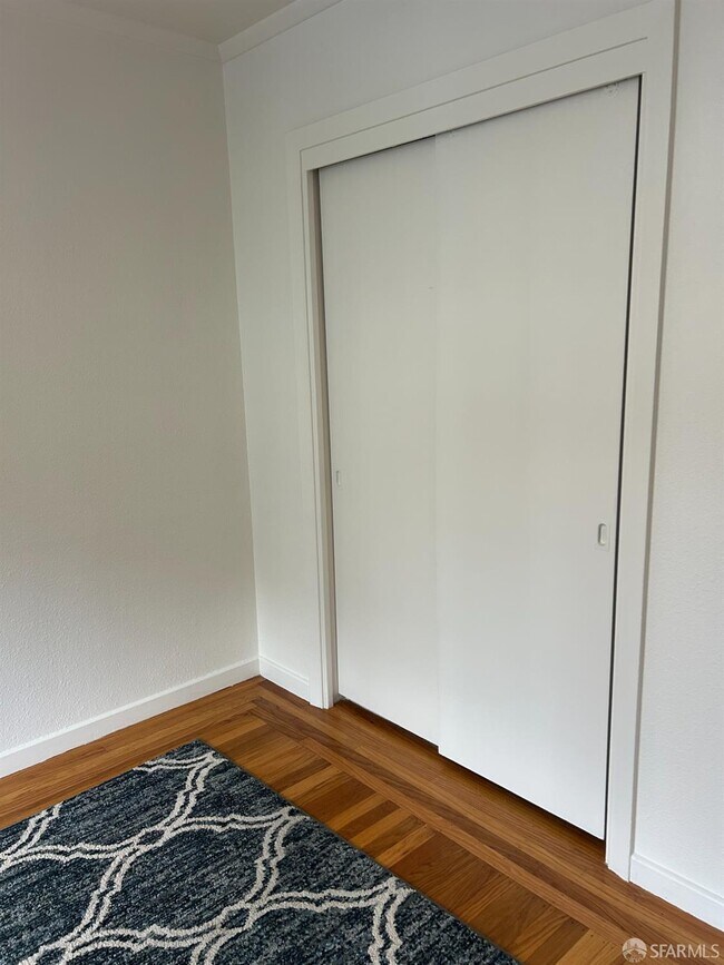 Building Photo - 255 Molimo Dr