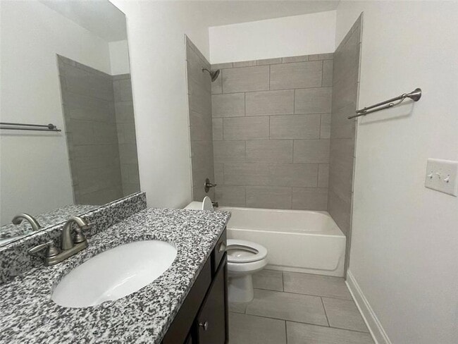 Building Photo - 3483 Lost Oak Dr NE