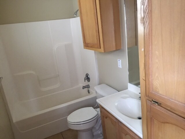 Building Photo - 2607 Cervantes Ave