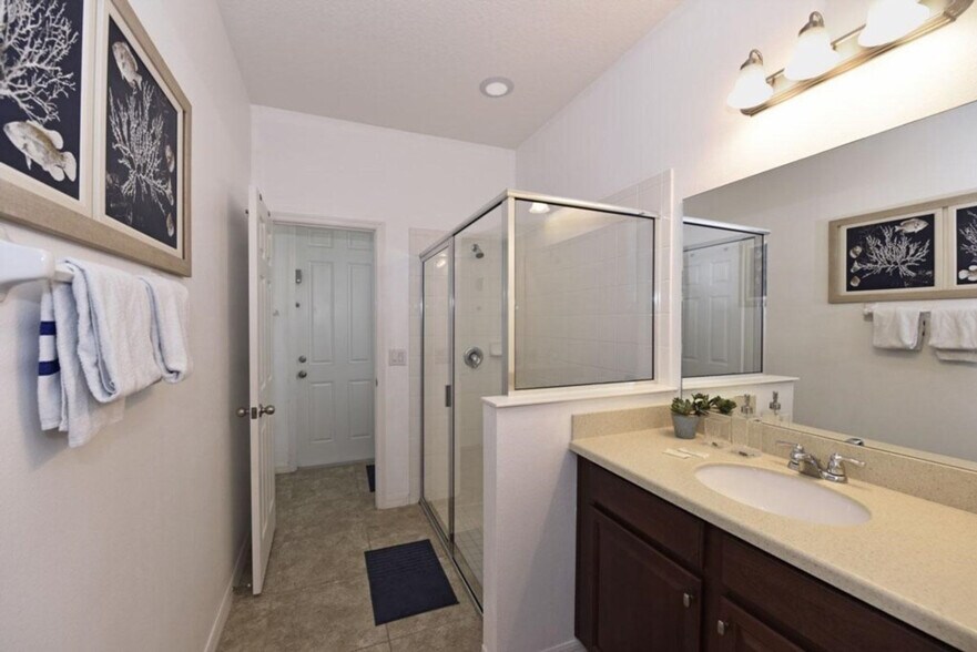 Building Photo - 1299 Yorkshire Ct