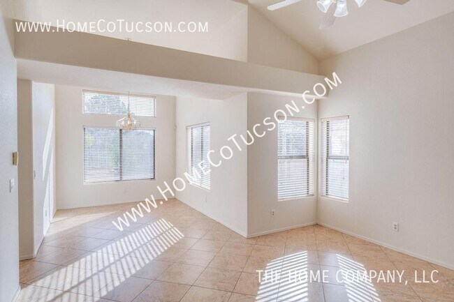 Building Photo - 7811 E Starbright Ct