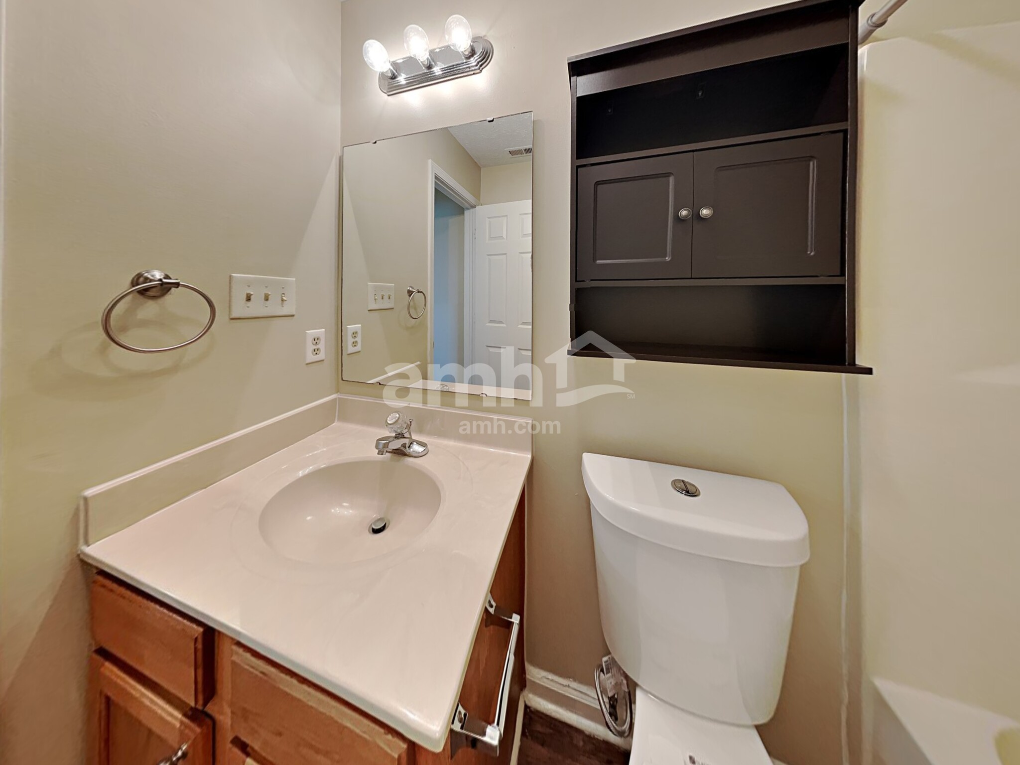 Building Photo - 981 Foxtail Dr