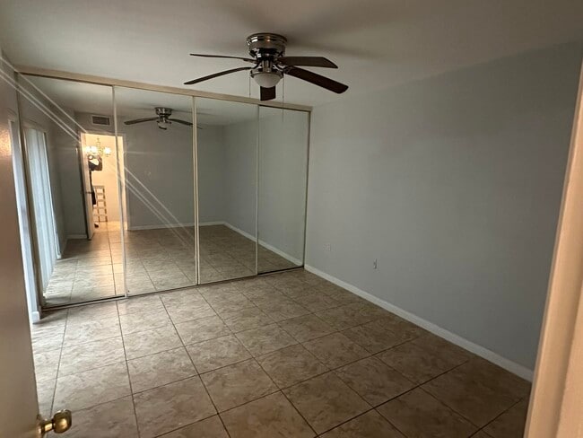 Building Photo - 417 4th Ln