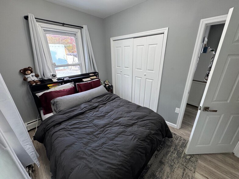 Building Photo - 117 N 6th St