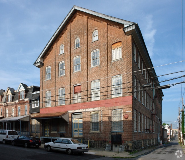 Primary Photo - Fullerton Galleries