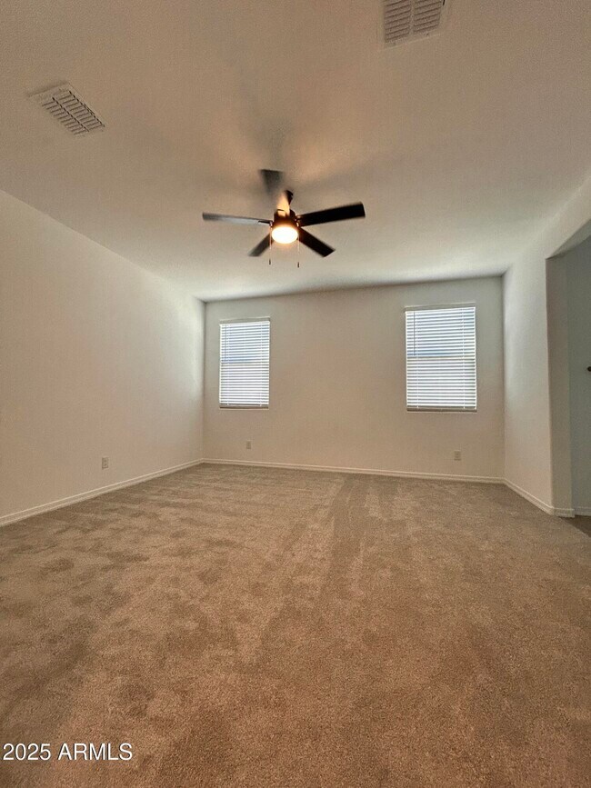 Building Photo - 4347 W Bradshaw Creek Ln