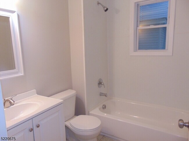 Building Photo - 75 N 11th St