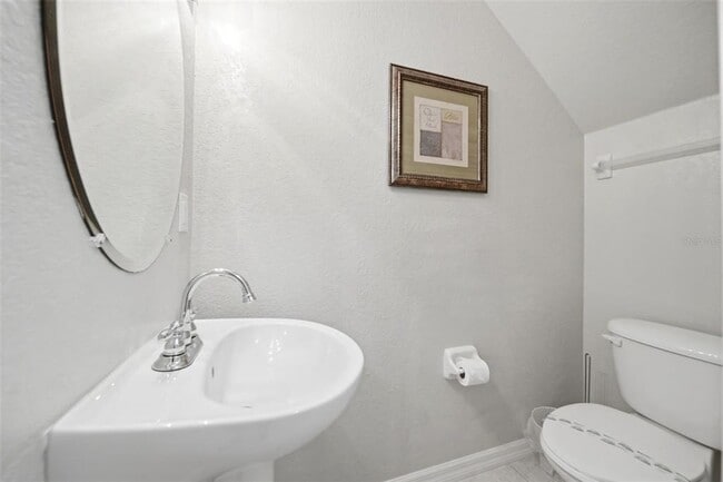 Building Photo - 2402 Caravelle Cir