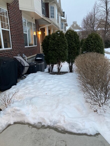 Patio - 1510 Zarthan Ave S. #105