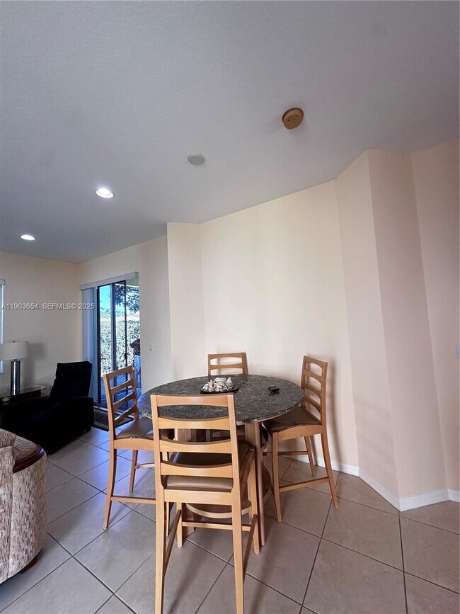 Building Photo - 606 Mariner Bay Blvd