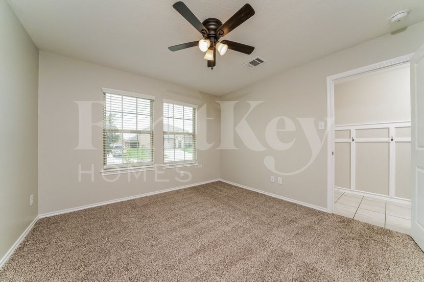 Building Photo - 407 Milo Way