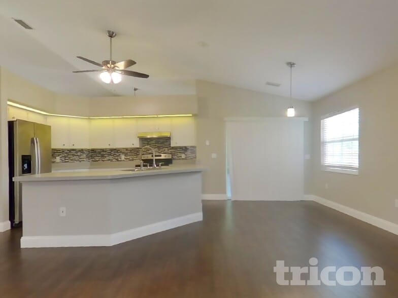 Building Photo - 3598 N Biscayne Dr