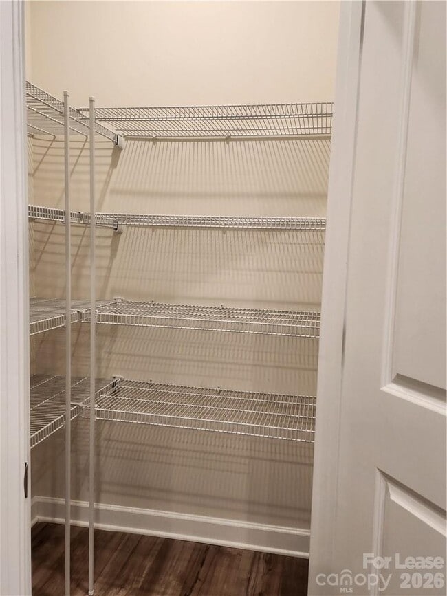 Building Photo - 701 Windage Wy