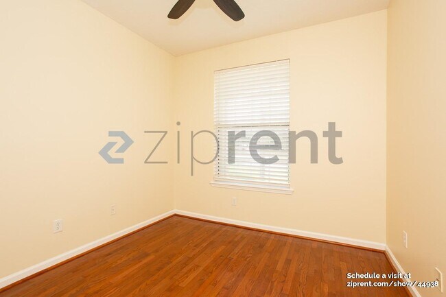 Building Photo - 7801 Point Meadows Dr