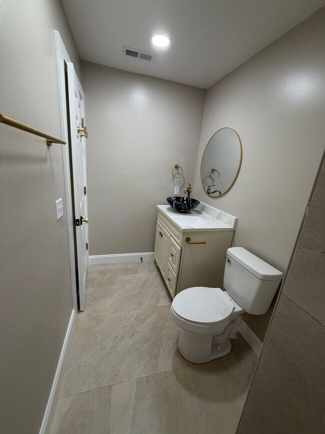 Building Photo - 367 Seitz Dr