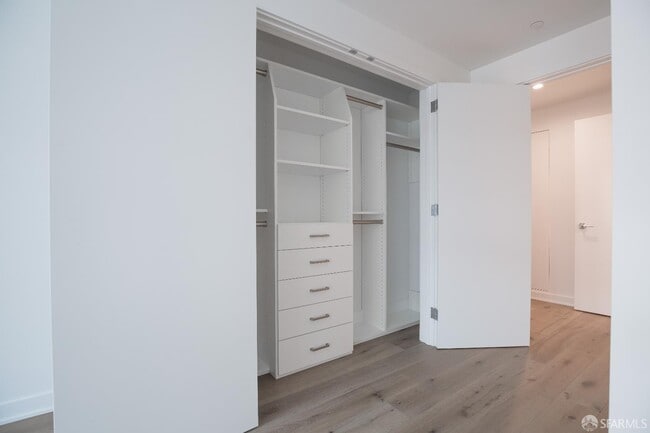 Building Photo - 280 Spear St