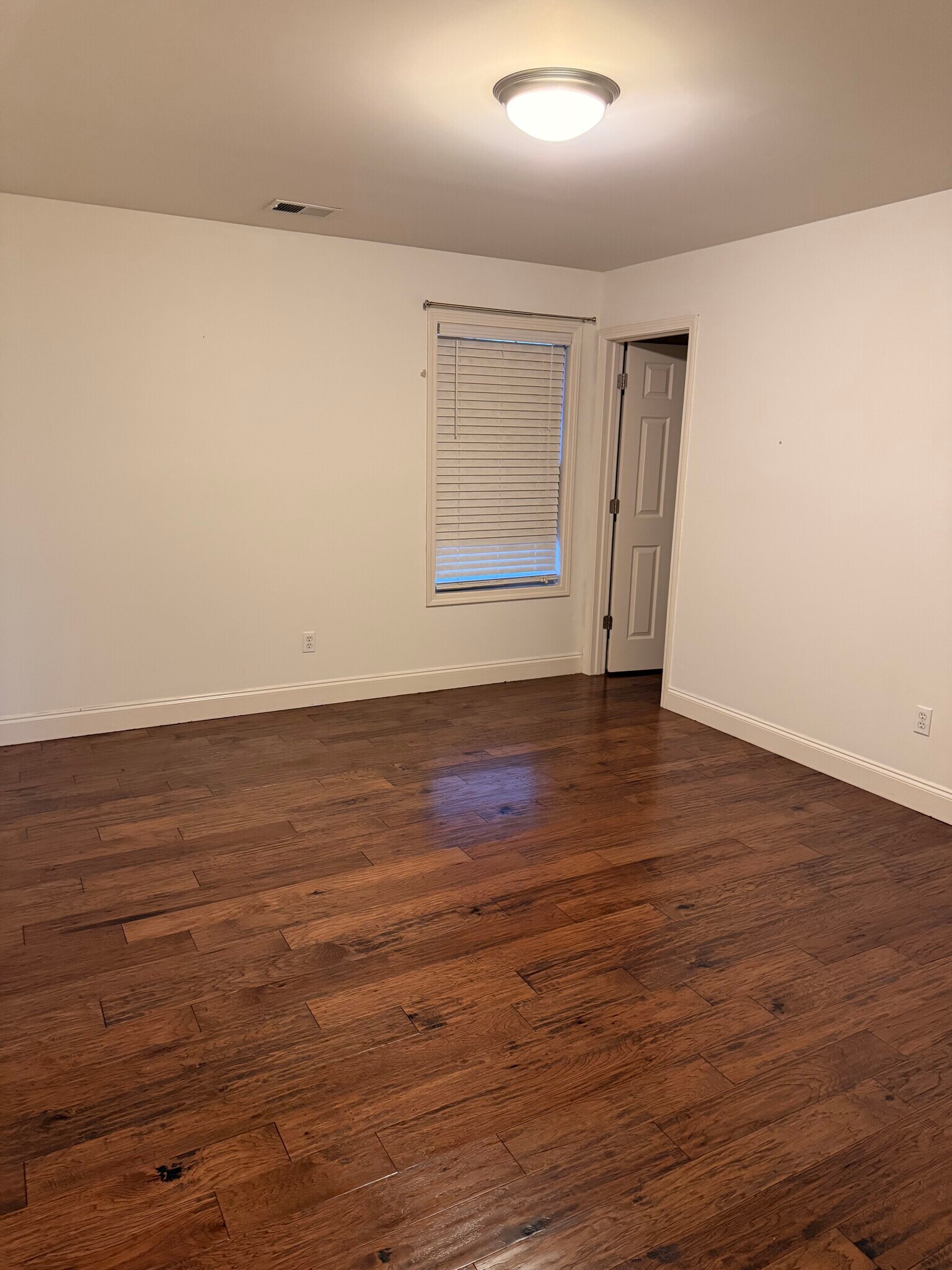 Building Photo - 3320 Blackford Pky