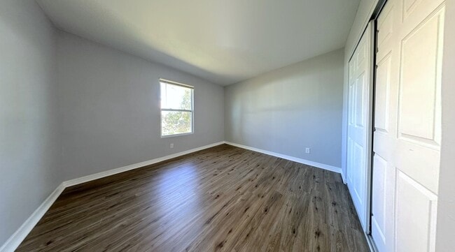 Building Photo - 3841 16th Ave S